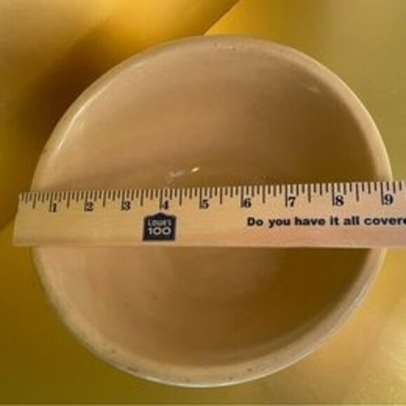 Oven Ware USA 9” Mixing Bowl [Item 067] - Picture 3 of 5